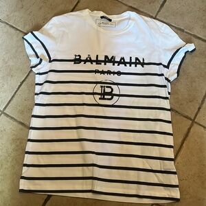 White tee with  blue stripes